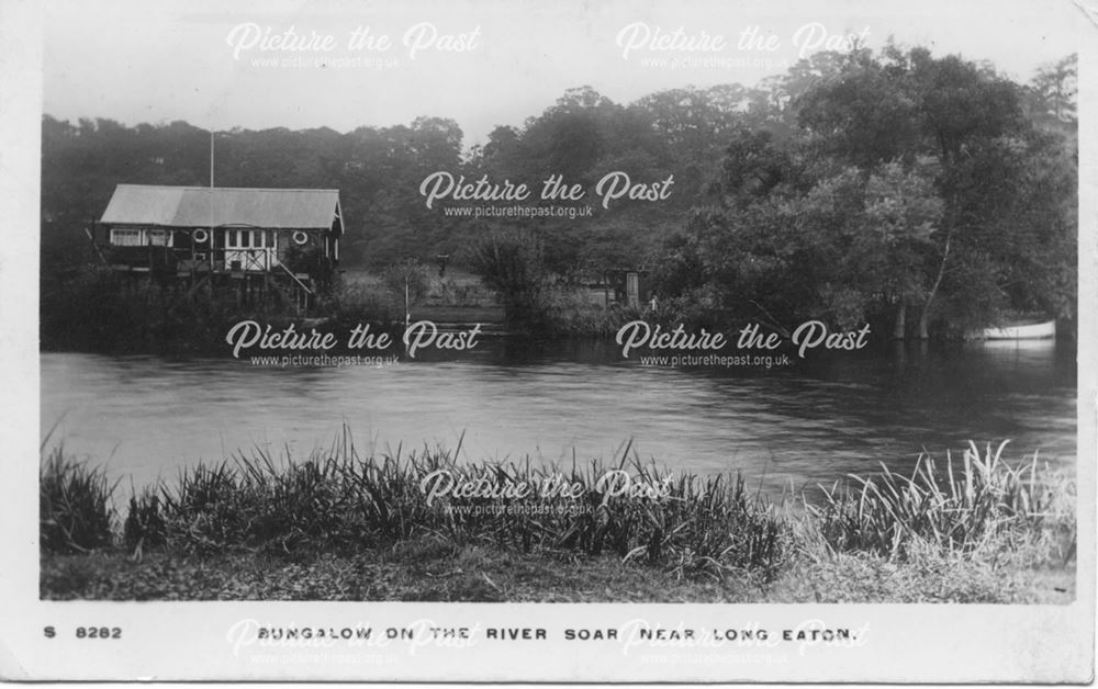 Bungalow on the River Soar near Long Eaton