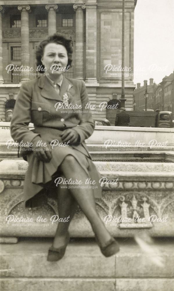 Mrs Woodhead, Market Square, Nottingham, 1940s