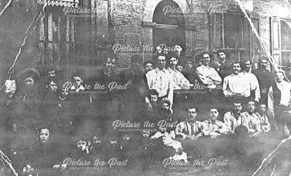 Dronfield Football Team, outside the Grouse Inn