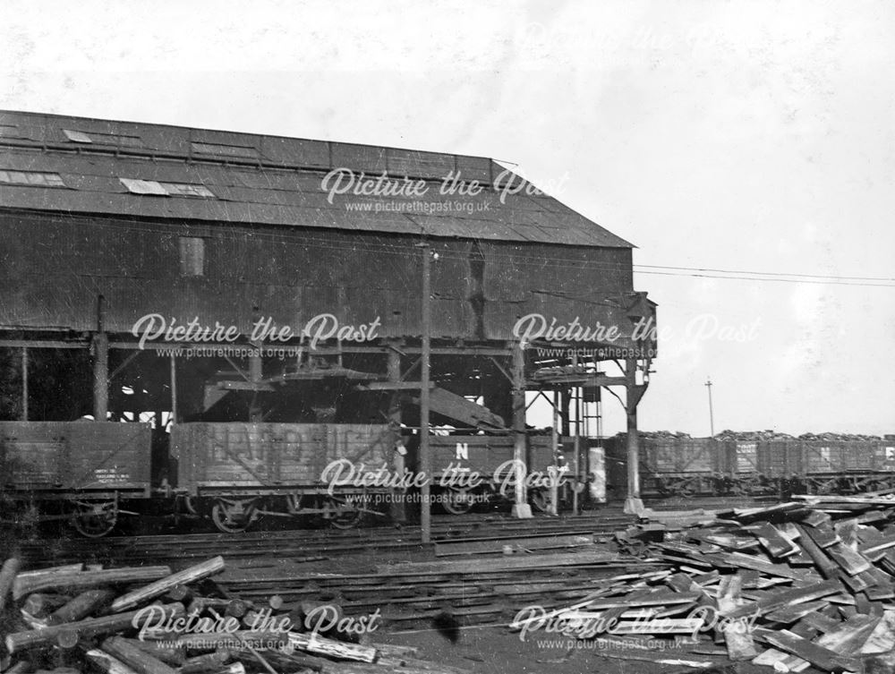 'The Modernisation of Williamthorpe Colliery 1938-40' - old screens and loading sheds, before improv