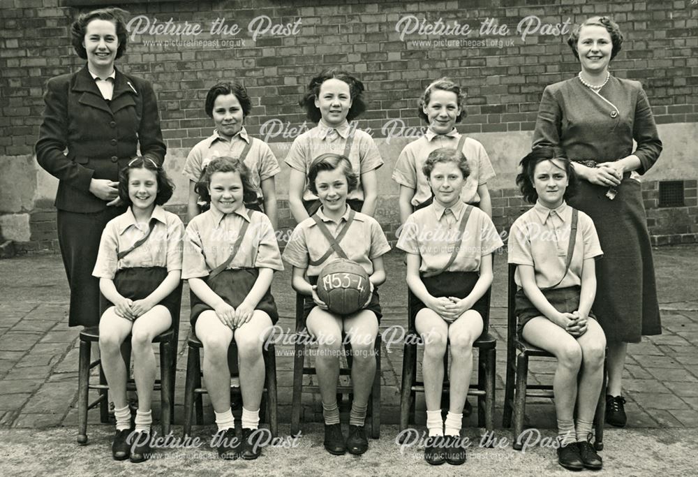 Junior Netball Team, Heath County School, 1953-54