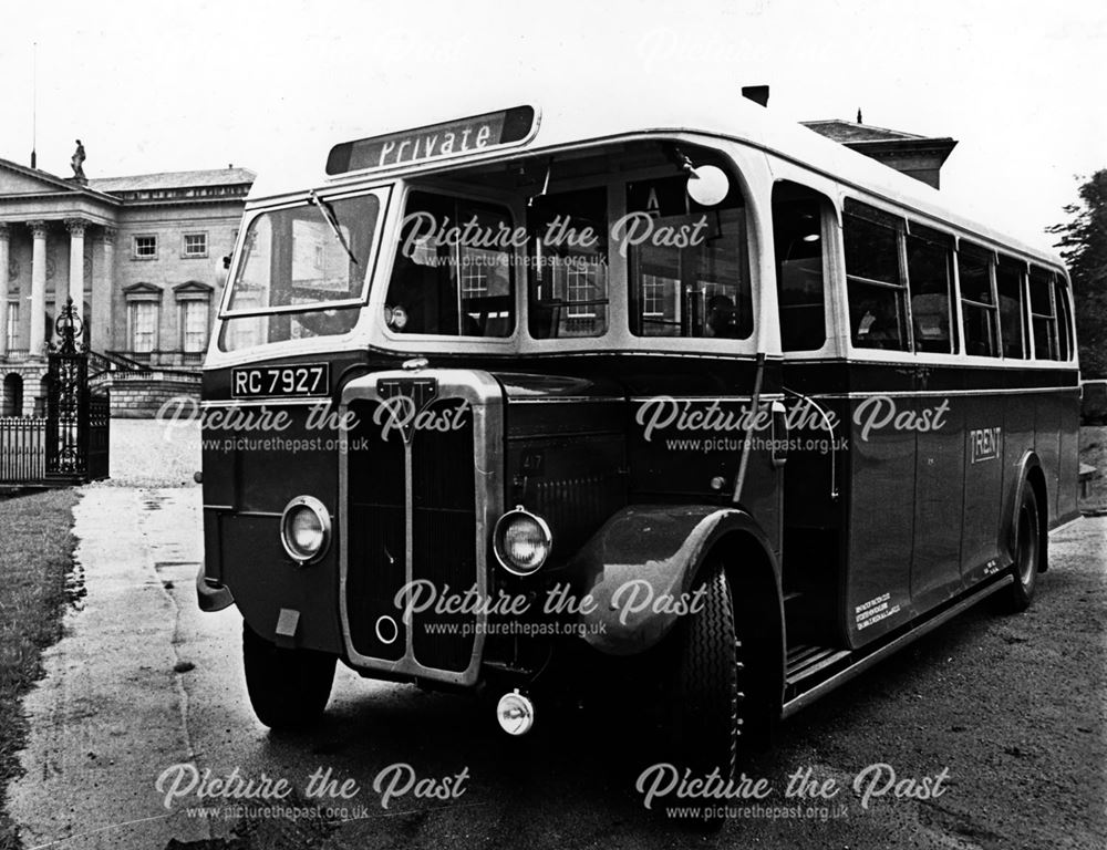 Trent Bus at Kedleston Hall