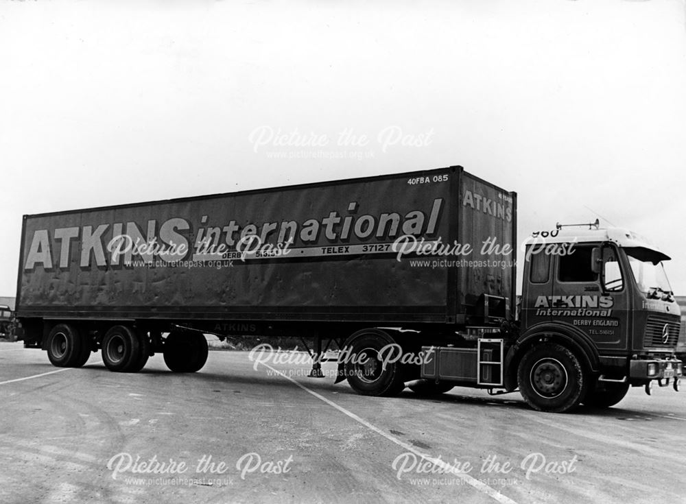 Atkins Long Lorry, Brunell House, London Road, Derby, 1981