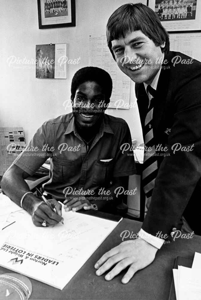 Michael Holding signs for Derbyshire County Cricket Club