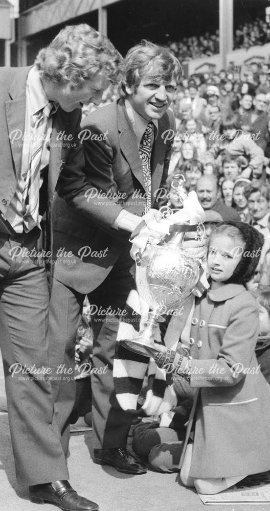 Alan Hinton and Alan Durban with the League Championship Trophy