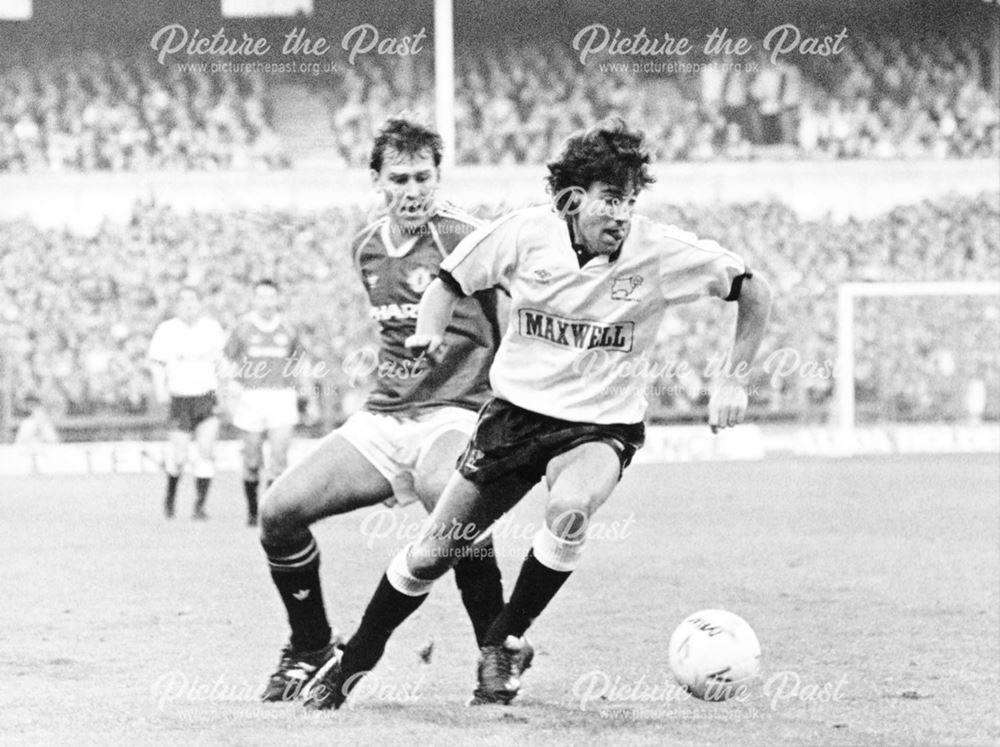 Dean Saunders, Derby County FC Striker in Match Against Man Utd, Derby, 1988