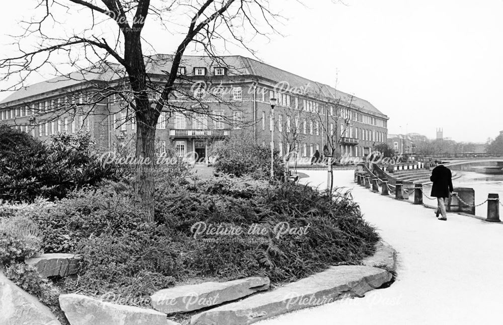 Riverside Gardens and Council House