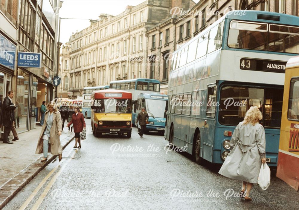 7 Buses on St James's Street