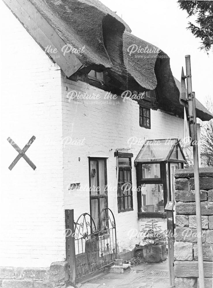 Thatched cottage on Cornhill, Allestree