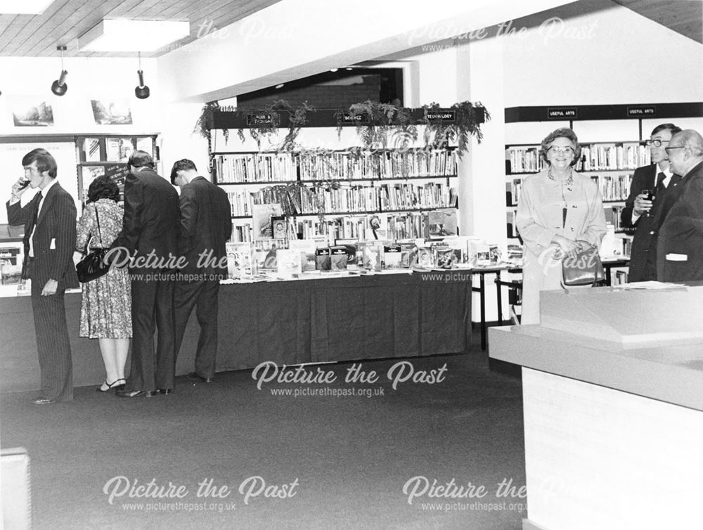 Blagreaves Lane Library, Littleover - Librarians David and Ann Mellors