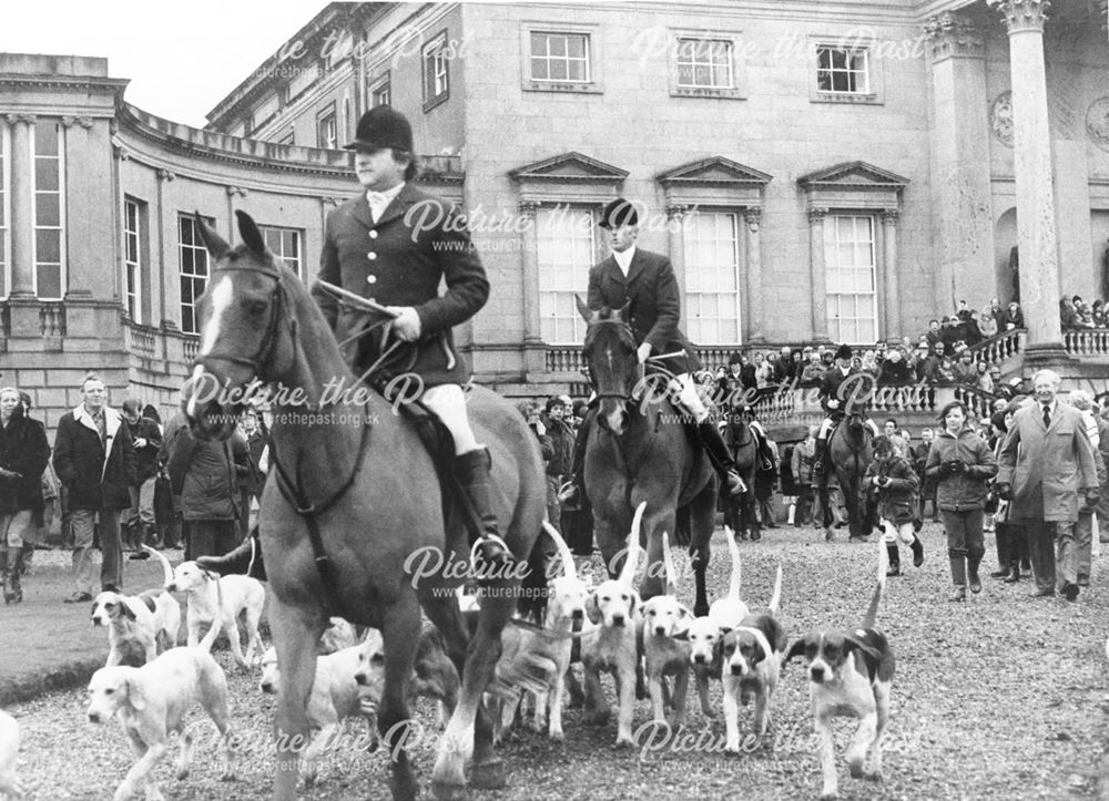 Meynell and South Staffordshire Hunt at Kedleston Hall