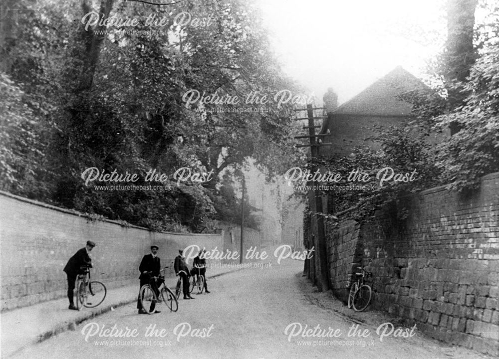 Cyclists in Lodge Lane