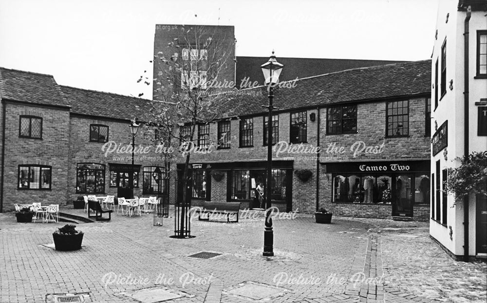 Old Blacksmith's Yard, Sadler Gate