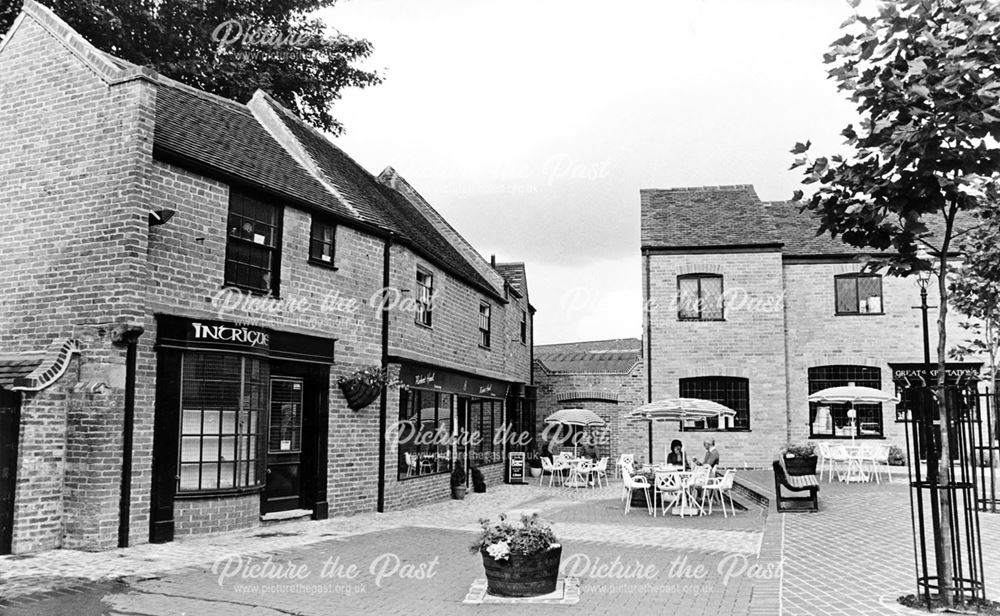 Old Blacksmith's Yard, Sadler Gate