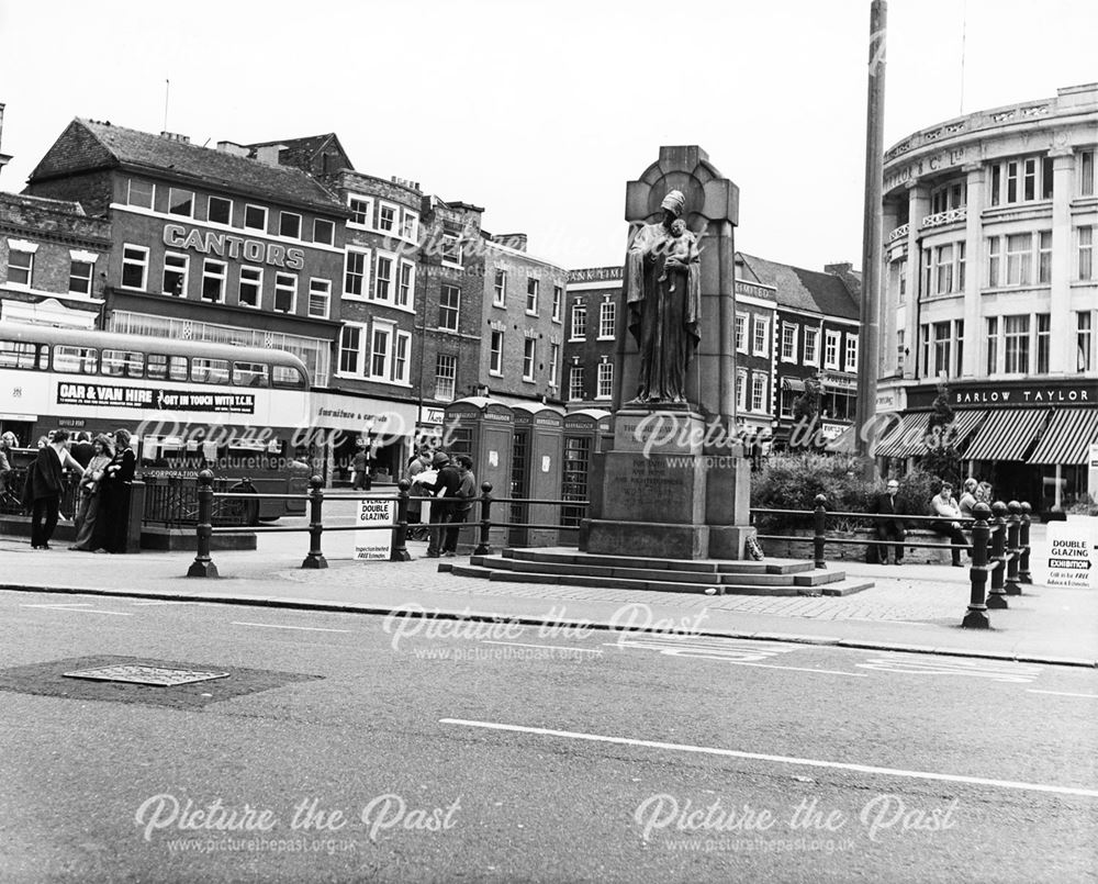 War Memorial - Cenotaph in the Market Place