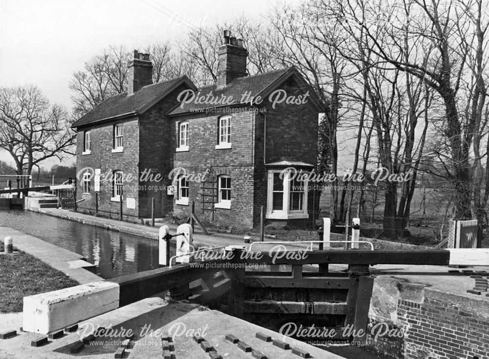 Shardlow Lock and Lock Keepers House
