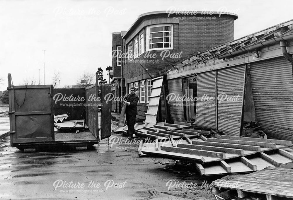 Demolition of the old Morledge Market