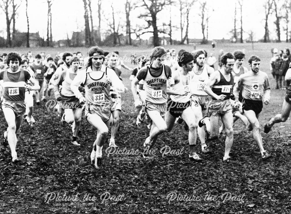 Cross country run competitors in the junior-senior veteran race