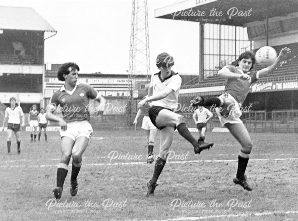 Derby County striker Frank Gamble, Baseball Ground, Derby, c 1981