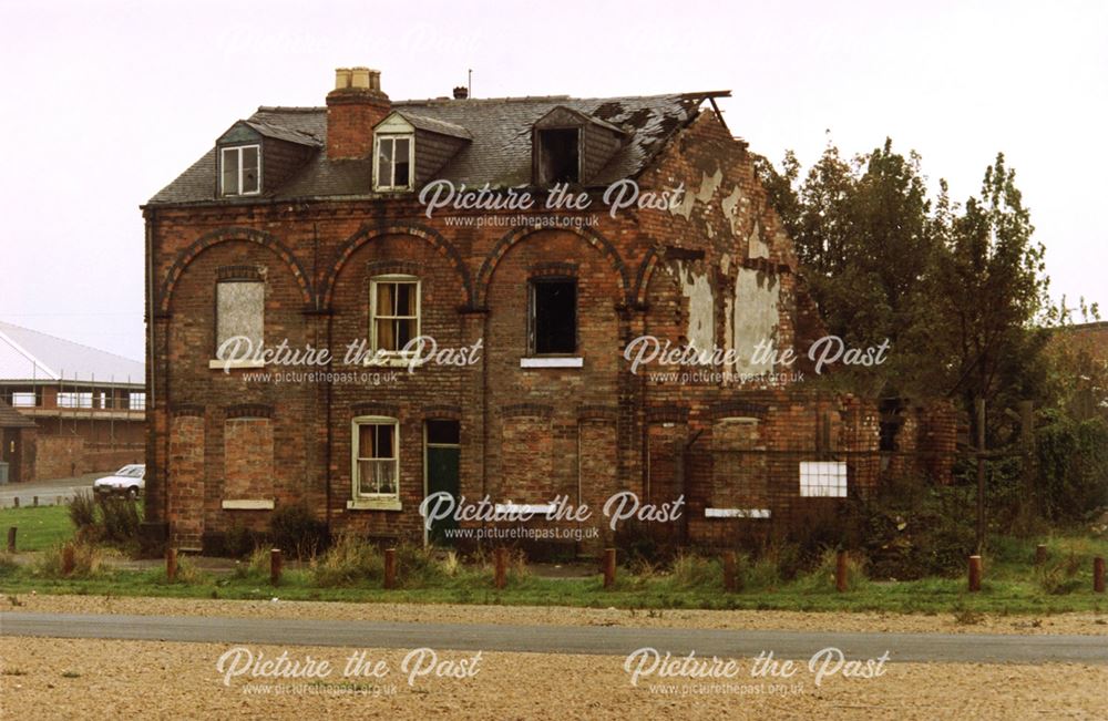 Last houses on Clifton Street