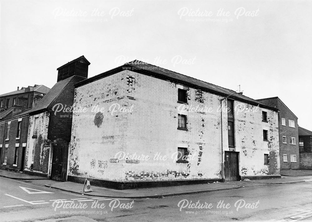 Junction of Edward Street and Arthur Street