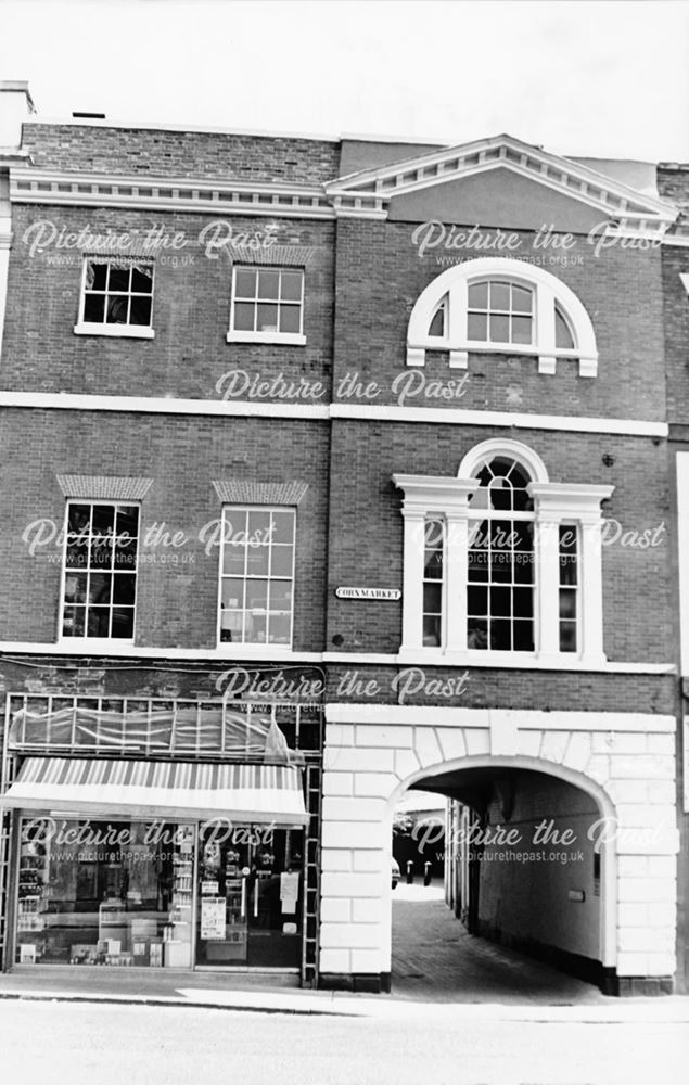 Entrance to lock up yard, Cornmarket