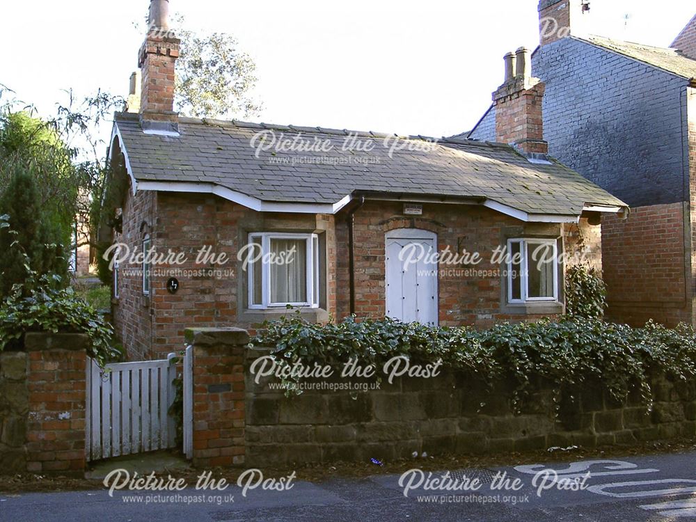 Old Cottage on Shepherd Street