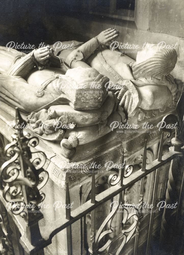 Effigies of Sir Roger and Lady Mynors, St. Alkmund's Church, Church Drive, Duffield, 1926