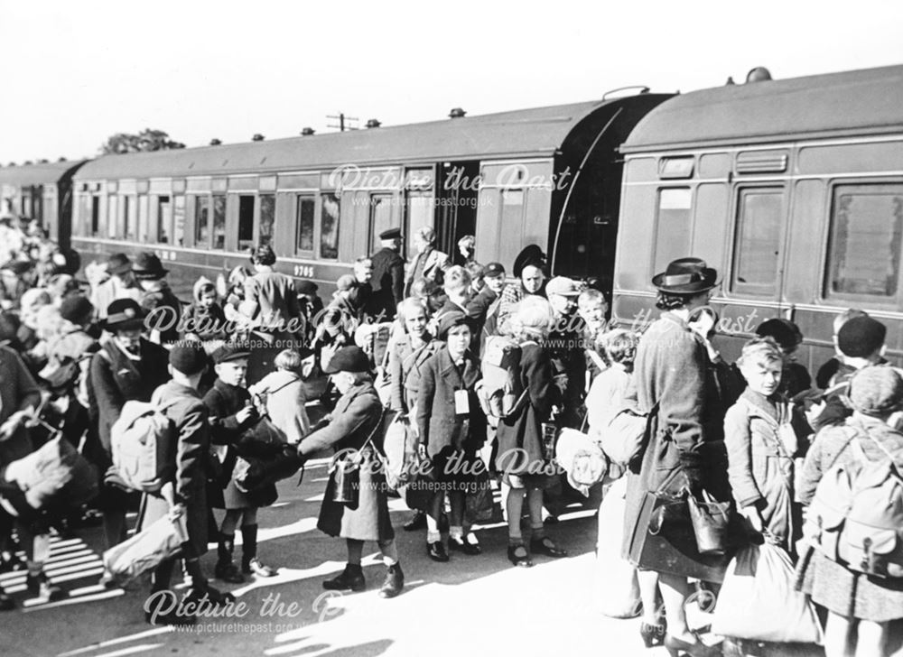 Child evacuees boarding train