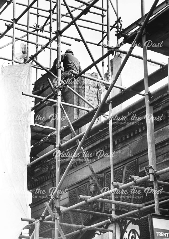 Demolition of Phillipson's showing architectural details