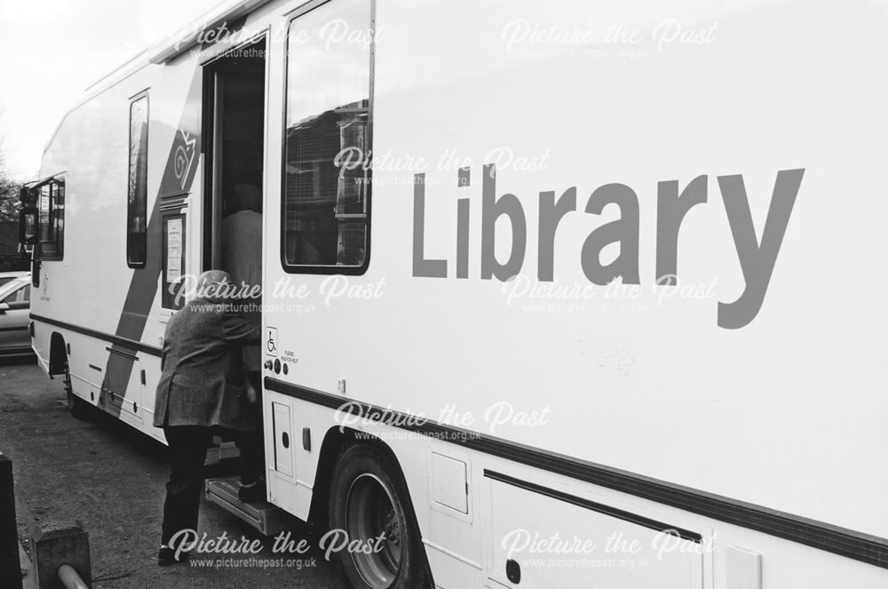 New City Mobile Library, exterior