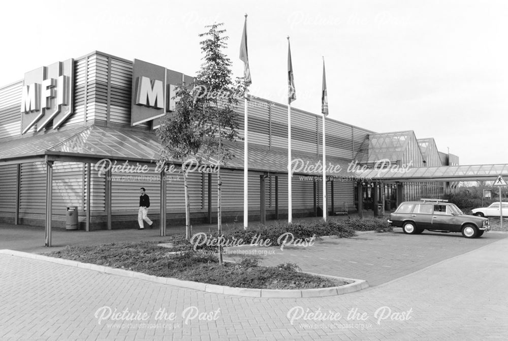 M.F.I. Frontage, Meteor Centre