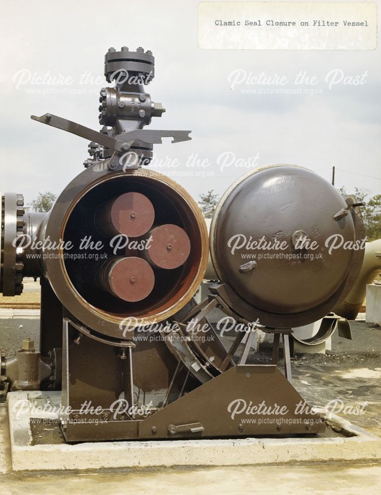 International Combustion Limited - Image of a  'clamic seal' end closure on a filter vessel at Briti