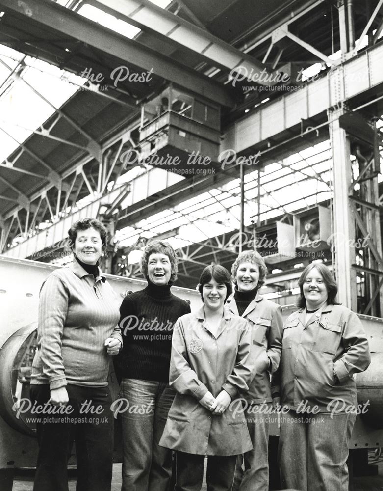 International Combustion Limited - Image of workmates on the Heavy Shop floor (L to R June,Gwen,Ivy,