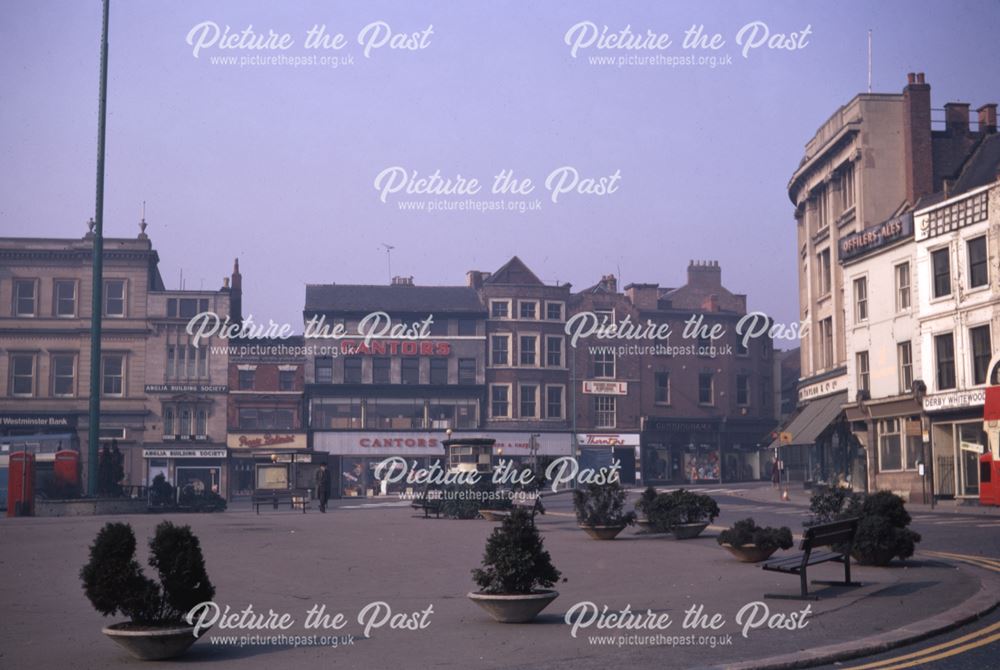 View across The Market Place with 'Cantors' furnishers in the background