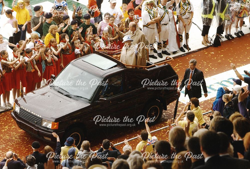 The Queen's farewell following the Golden Jubilee Celebrations