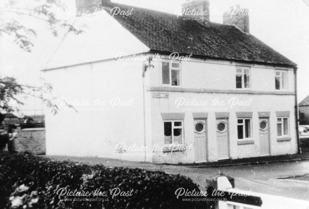 Row of cottages on Chapel Lane, Chellaston, c 1950