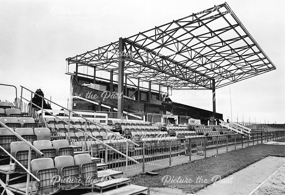 Construction of new stand at Moorways Lesiure Centre, Derby, 1987