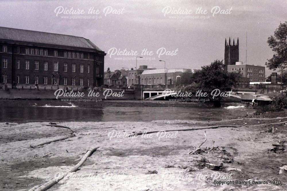 River Derwent partially drained for inner ring road bridge work 