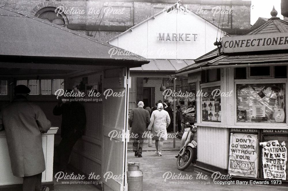 Albert Street refreshment and news cabins and market 