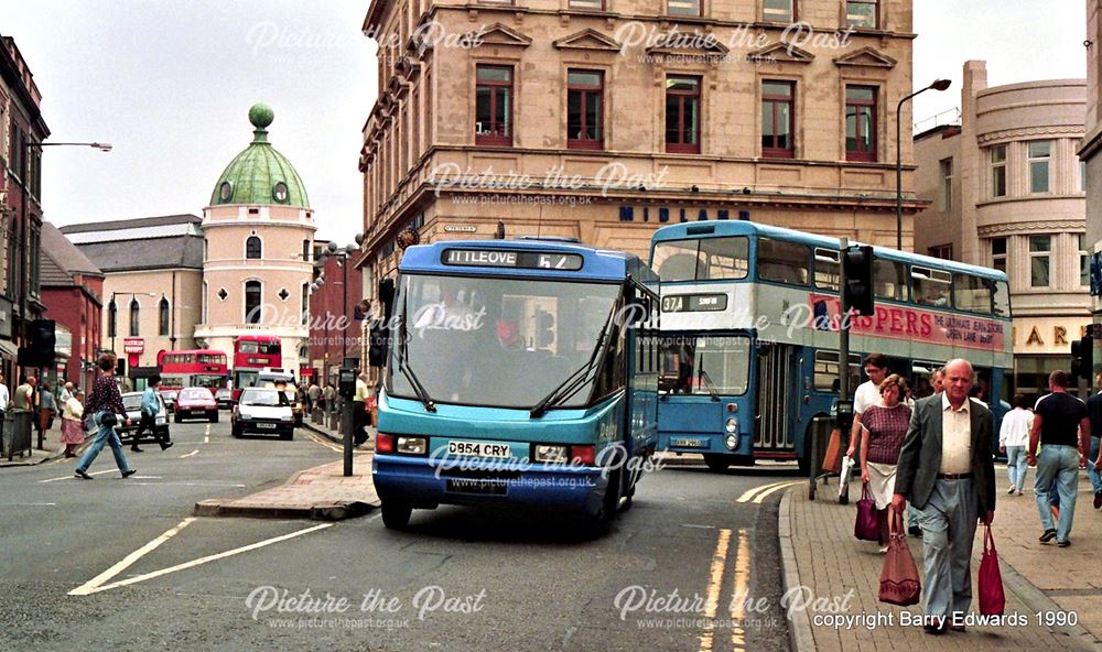 Victoria Street Volkswagen 075 and Fleetline 296