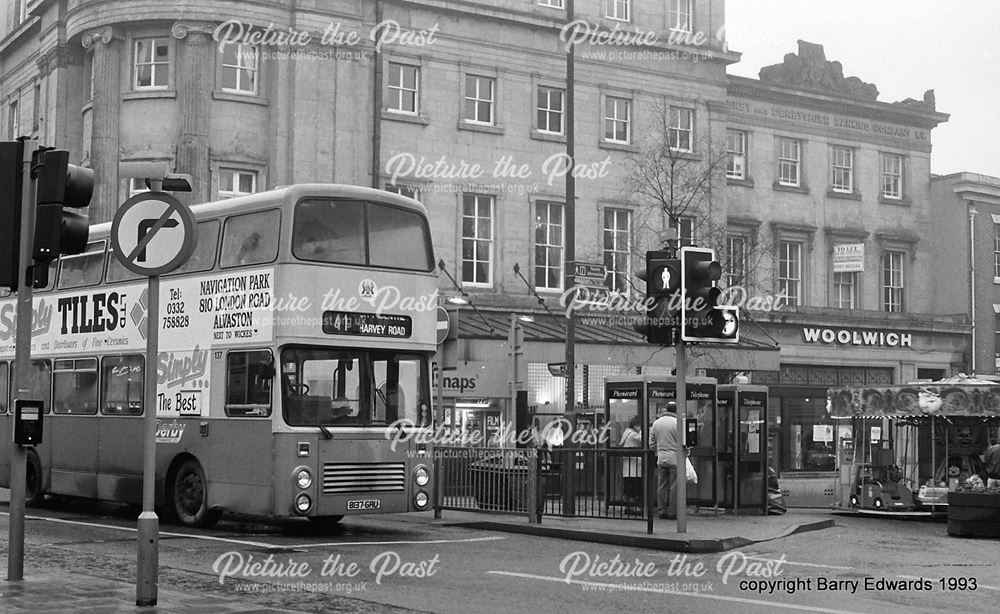 Victoria Street  Citybus 137