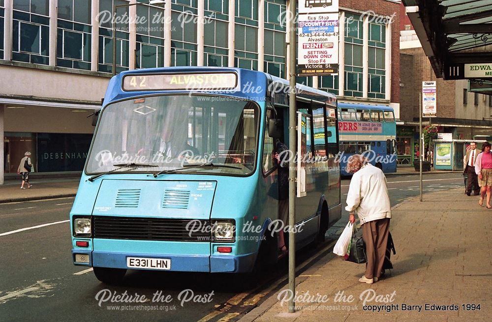 Victoria Street Renault S56 97