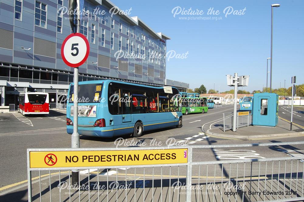 Arriva Mercedes Benz Optare SlimLIne Solo 2509, Bus Station, Derby